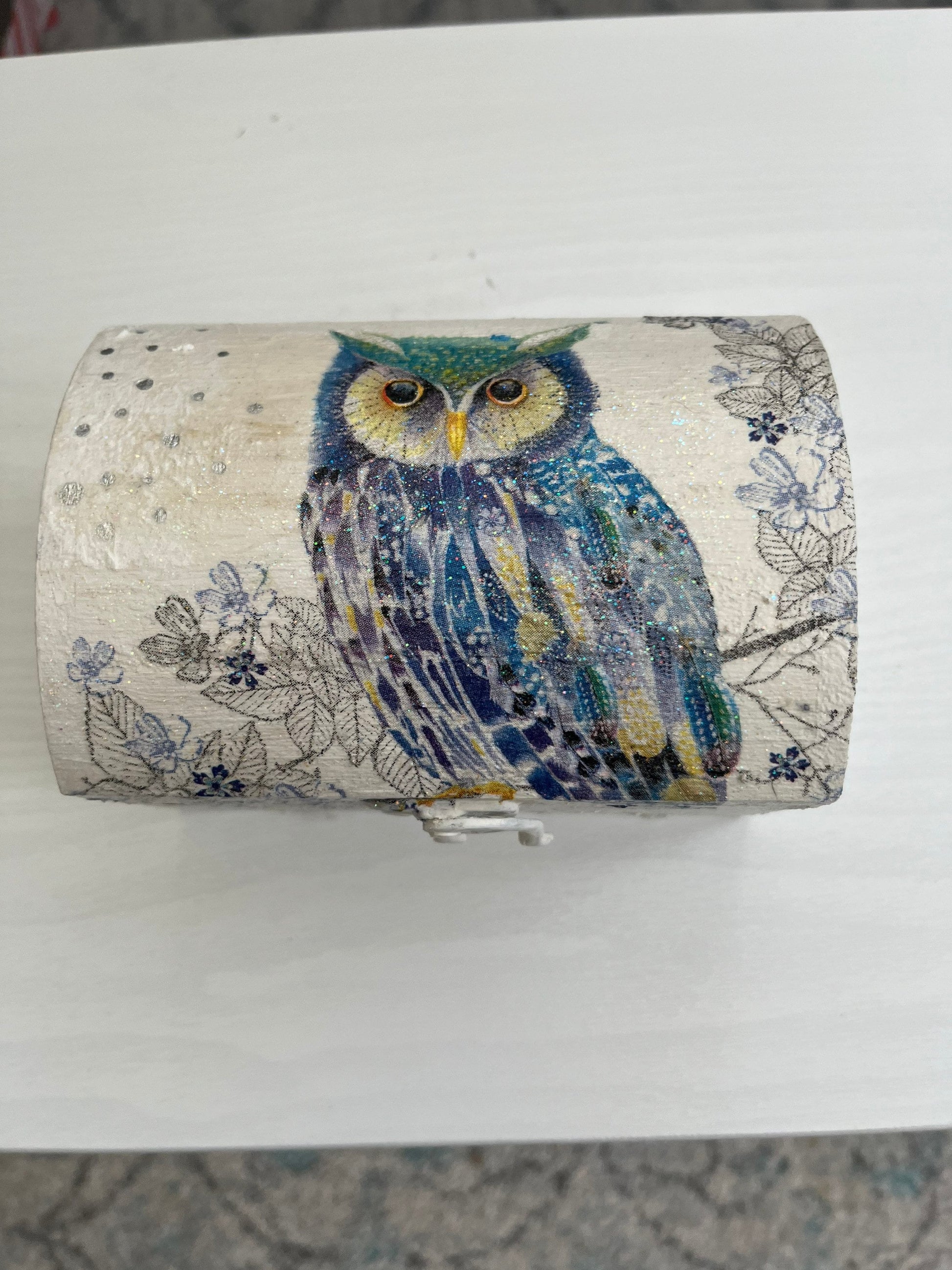 Owl tarot/keepsake box, sparkly inside and out, has matching candle sold separately, left or right facing available