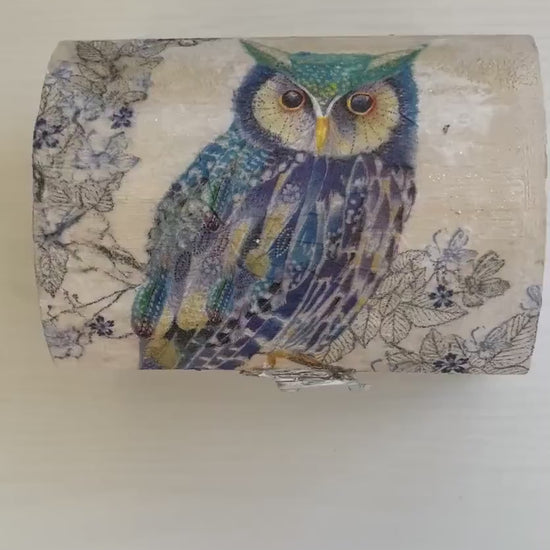 Owl tarot/keepsake box, sparkly inside and out, has matching candle sold separately, left or right facing available