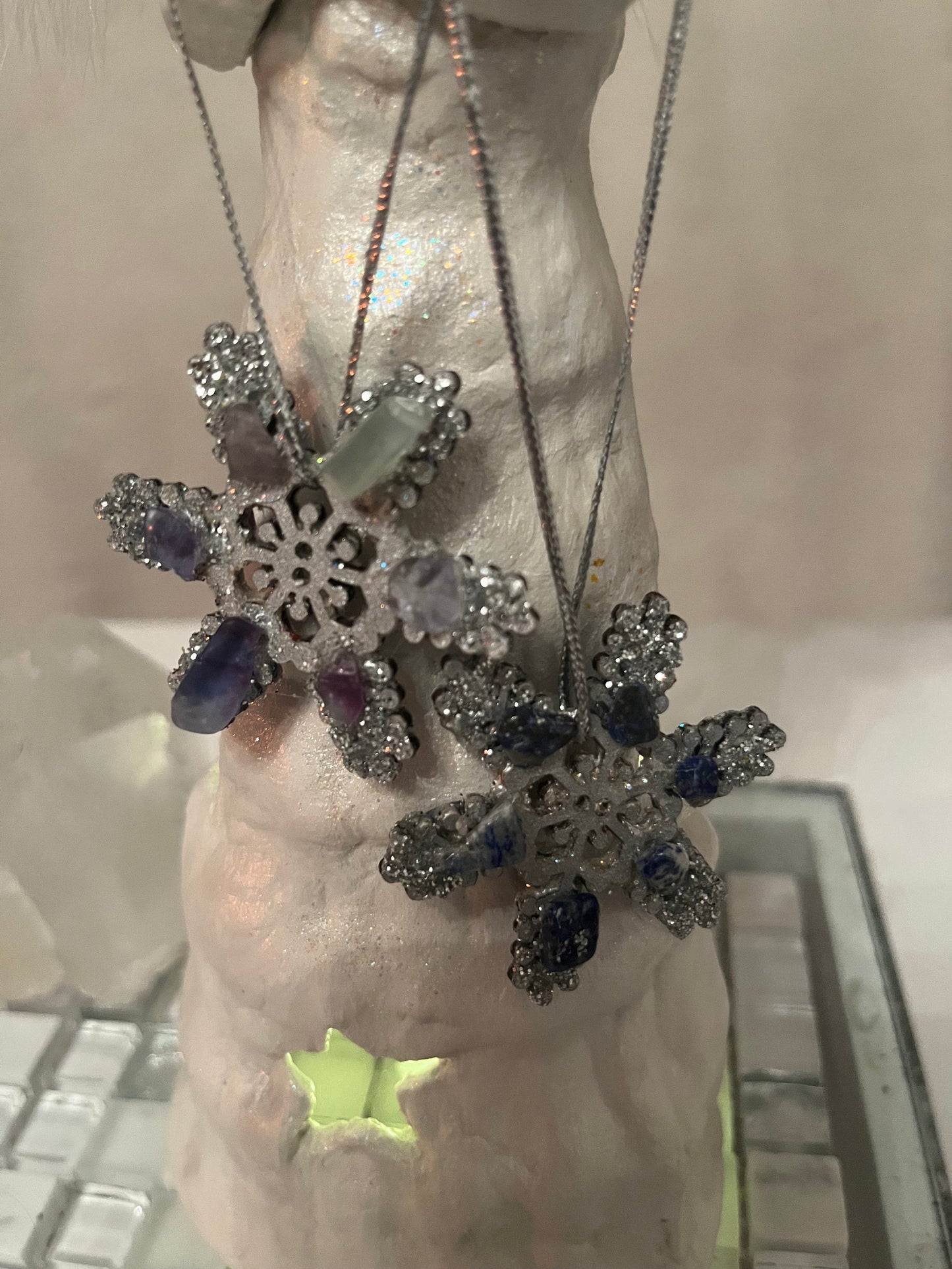 6 x Hanging snowflake decorations with crystals ( high vibe/energised)