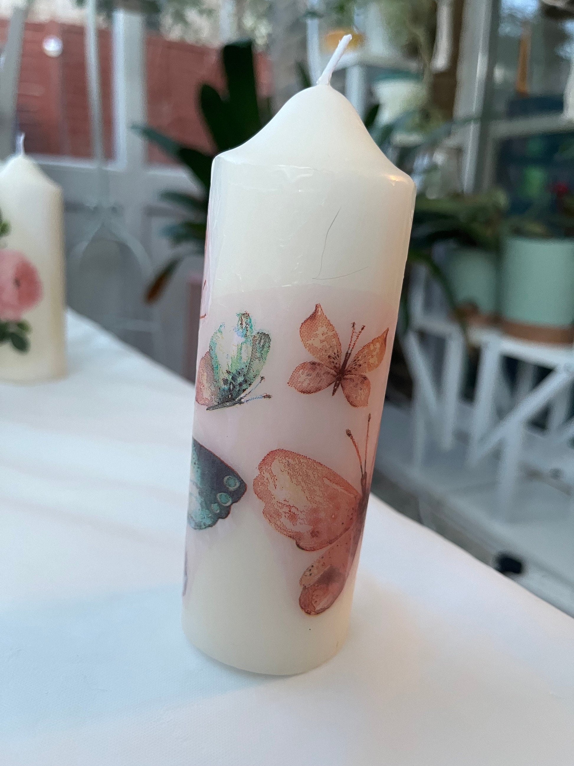 Pillar candle with butterflies 50 hour burning