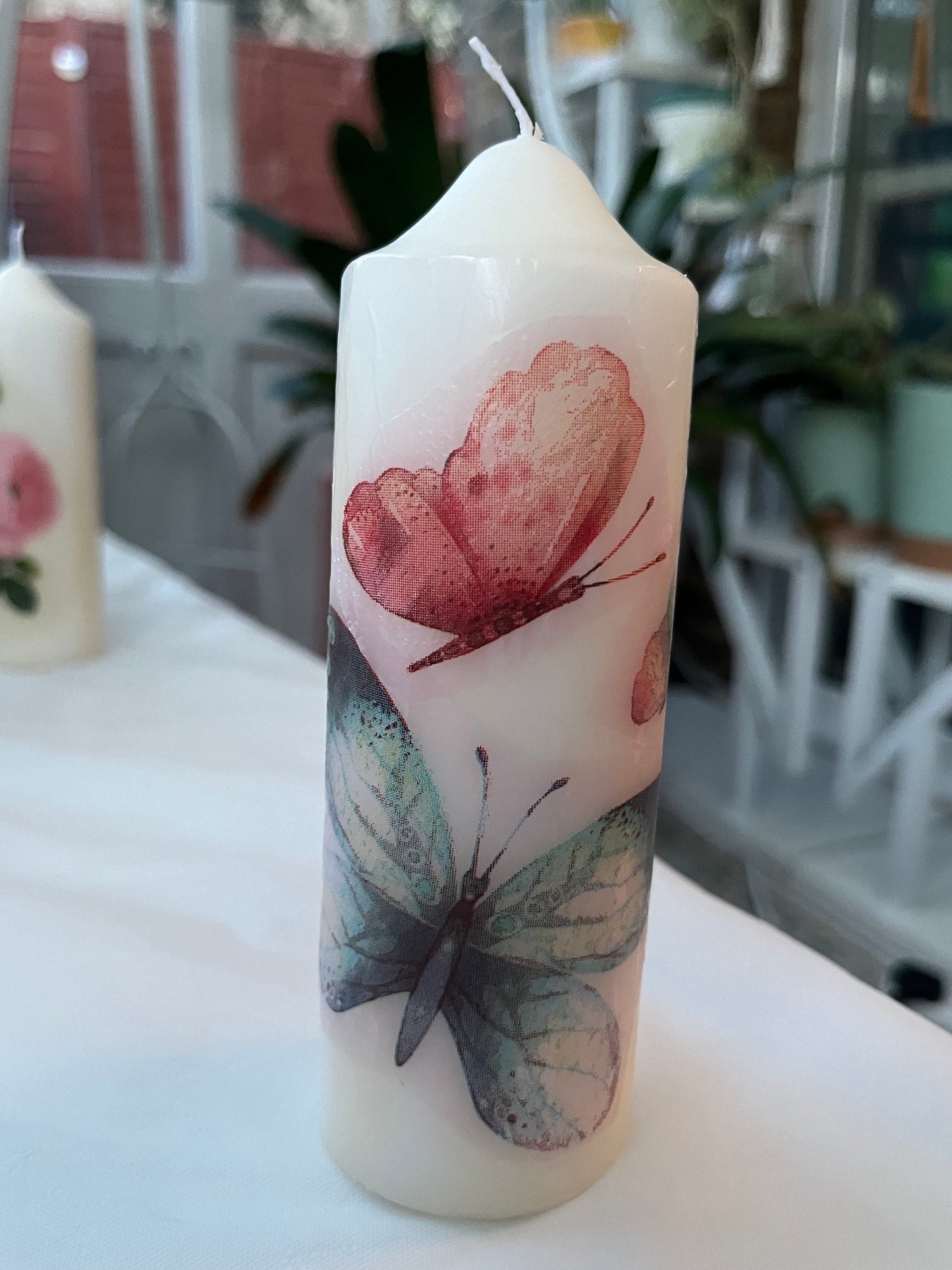 Pillar candle with butterflies 50 hour burning